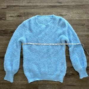 Women’s Fluffy Blue Sweater XS